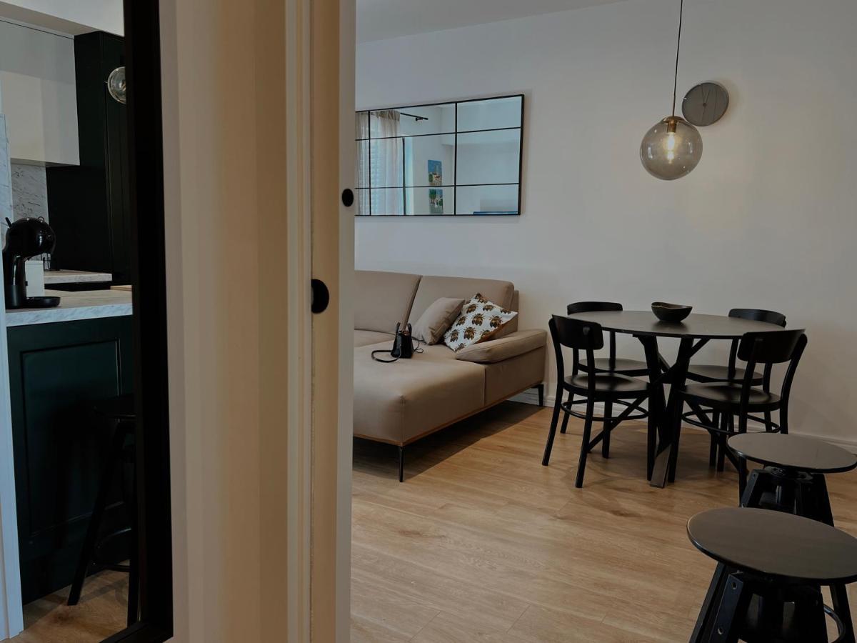 Dawn & Dusk - Modern Two Bedroom Apartment With Mountain Views Cilipi Ngoại thất bức ảnh