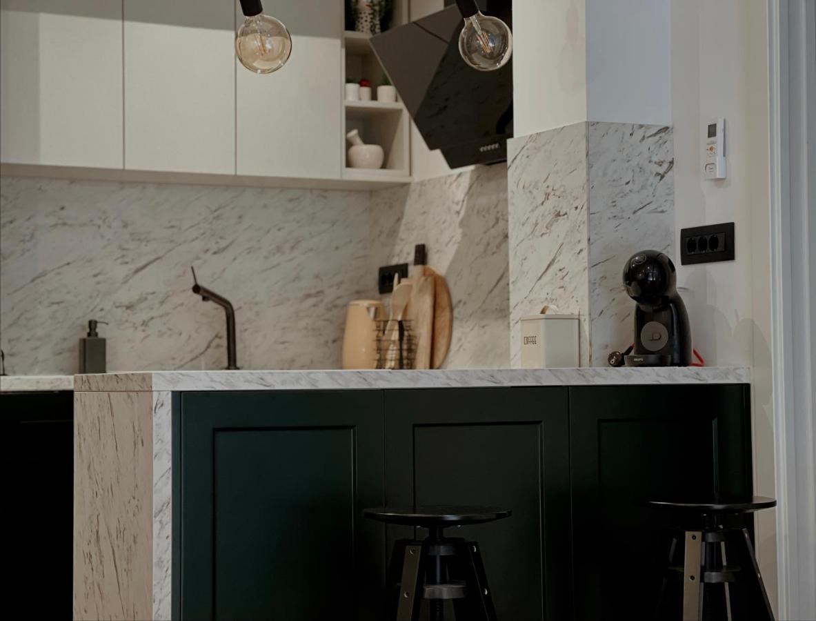 Dawn & Dusk - Modern Two Bedroom Apartment With Mountain Views Cilipi Ngoại thất bức ảnh