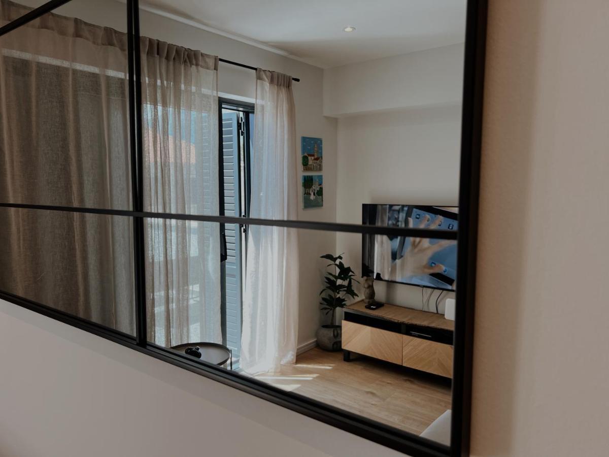 Dawn & Dusk - Modern Two Bedroom Apartment With Mountain Views Cilipi Ngoại thất bức ảnh