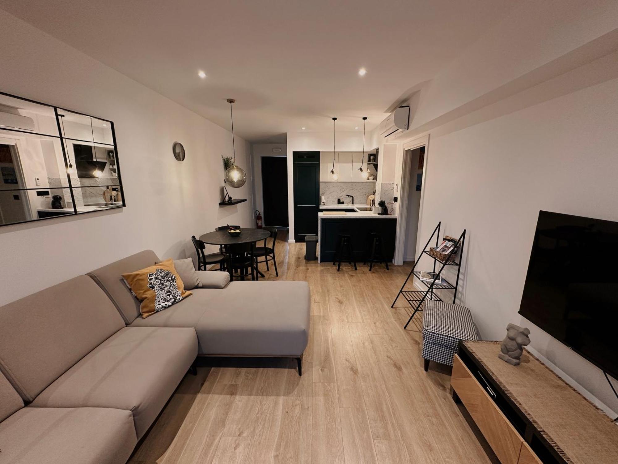Dawn & Dusk - Modern Two Bedroom Apartment With Mountain Views Cilipi Ngoại thất bức ảnh